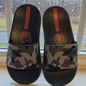 Ipanema Black and Gray Camo Kids Slide Sandals